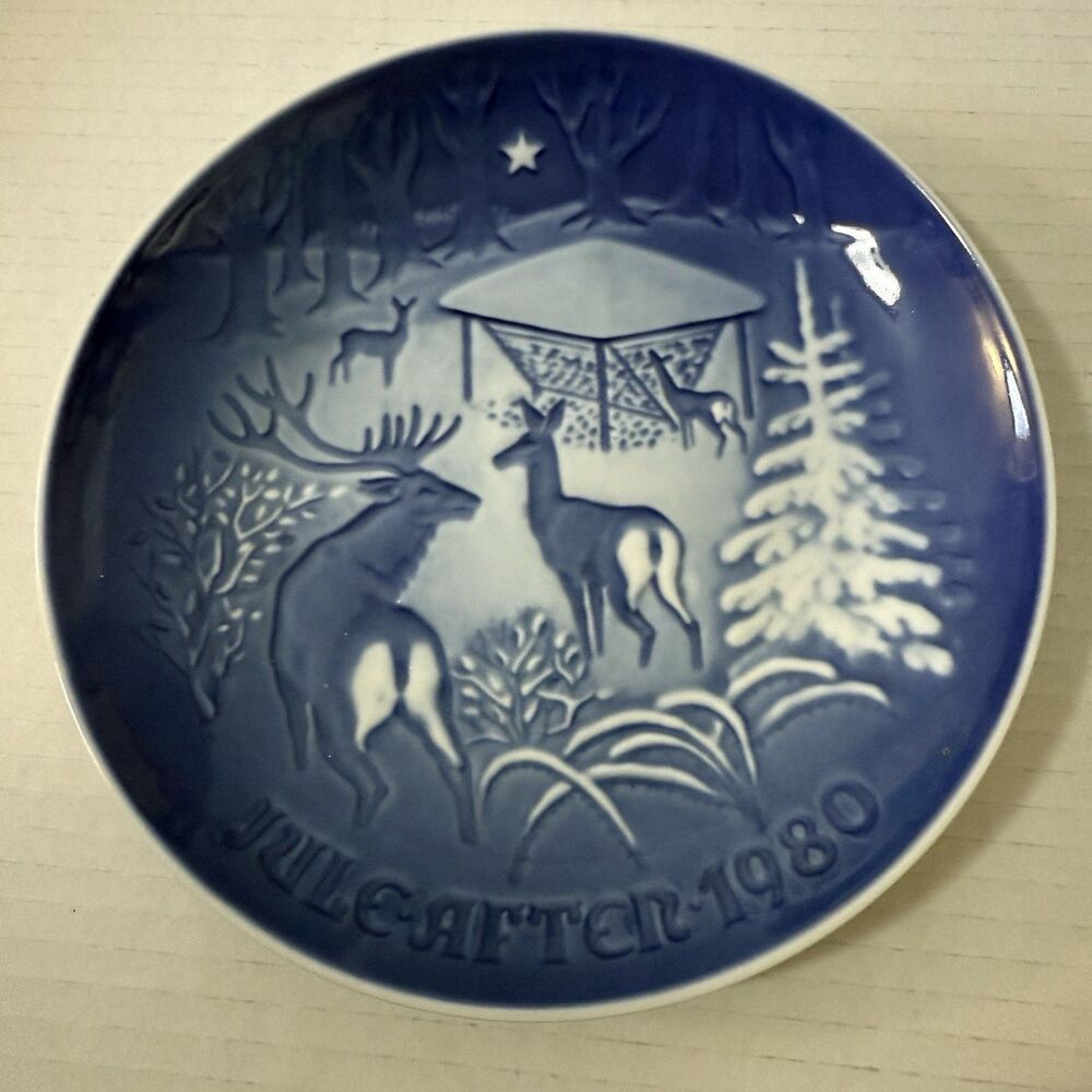 Bing Grondahl Copenhagen Plate B&G 1980 Christmas in the Woods Cobalt Blue